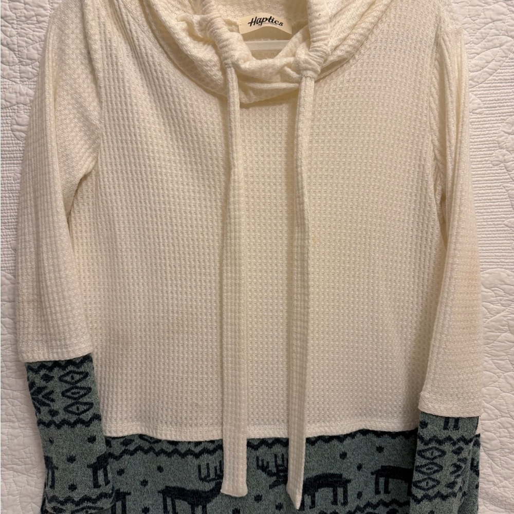 Women's Cream and Green Sweater